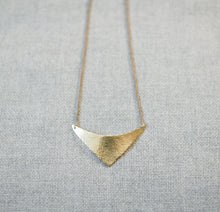 Load image into Gallery viewer, Necklace Brass - SHIELD
