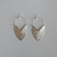 Load image into Gallery viewer, Earring Silver - TULIP SHIELD LARGE
