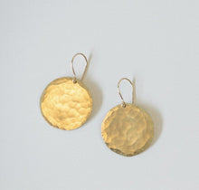 Load image into Gallery viewer, Earring Brass - DISC LARGE
